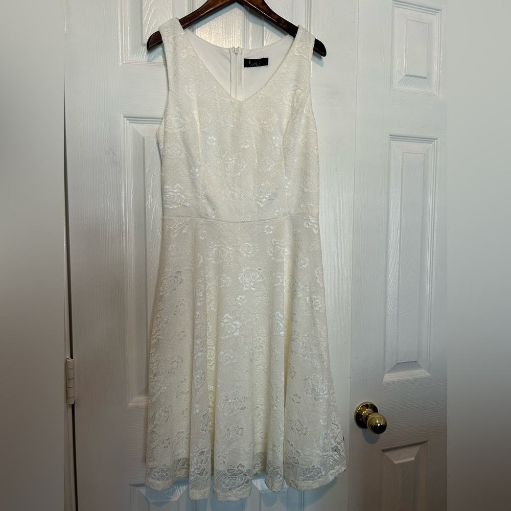 White lace party dress